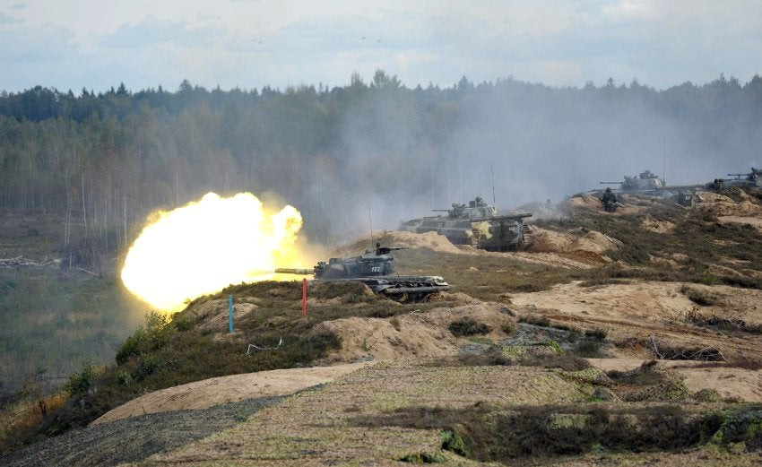 Επίδειξη δύναμης προς το ΝΑΤΟ: Η Ρωσία ξεκινά σήμερα τη μεγαλύτερη στρατιωτική της άσκηση από τη λήξη του Ψυχρού Πολέμου (βίντεο)